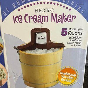 Ice cream maker machine